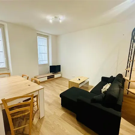 Apartmán For 4 People Downtown