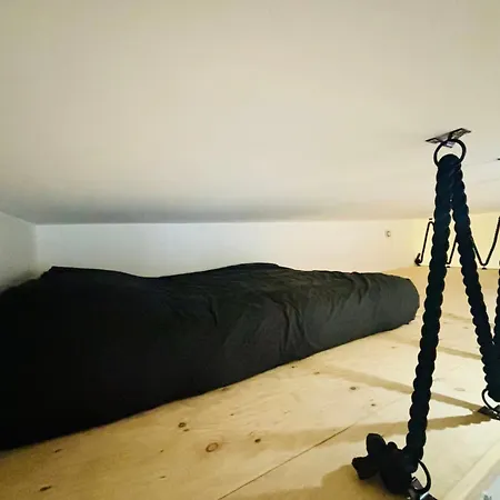 For 4 People Downtown *