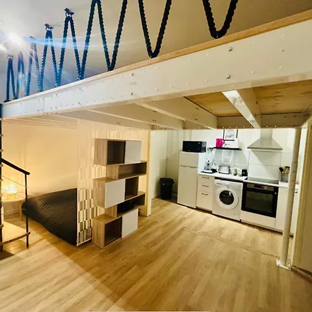 For 4 People Downtown