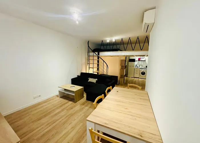 For 4 People Downtown Apartmán